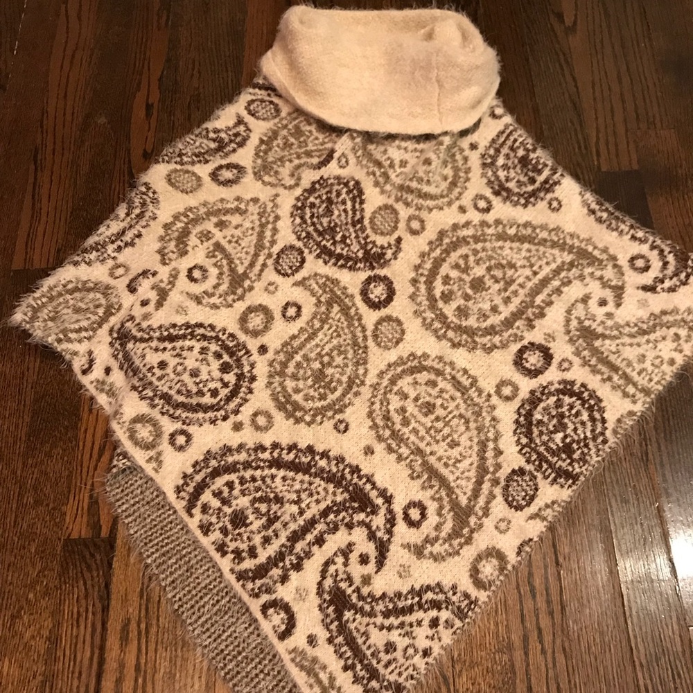 Paisley Poncho